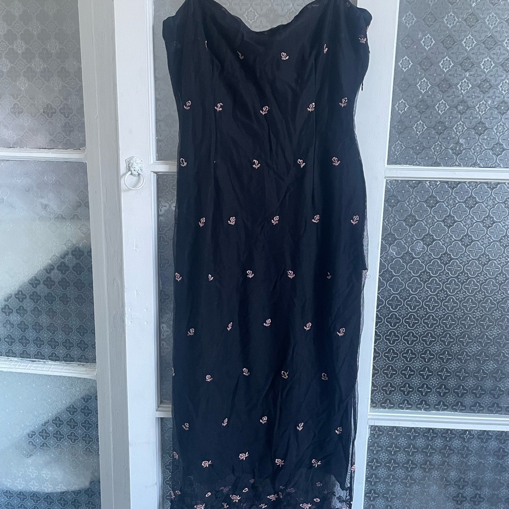 Chic Black Strapless Dress with Floral Details